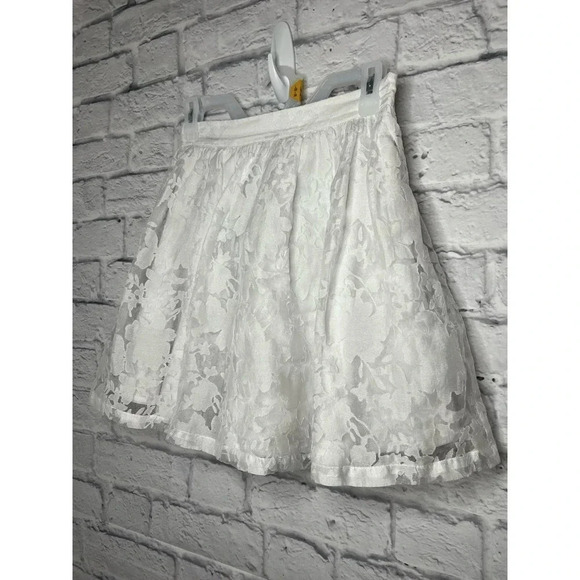 Bebe lace and tulle ballerina skirt size 4. - Picture 2 of 7